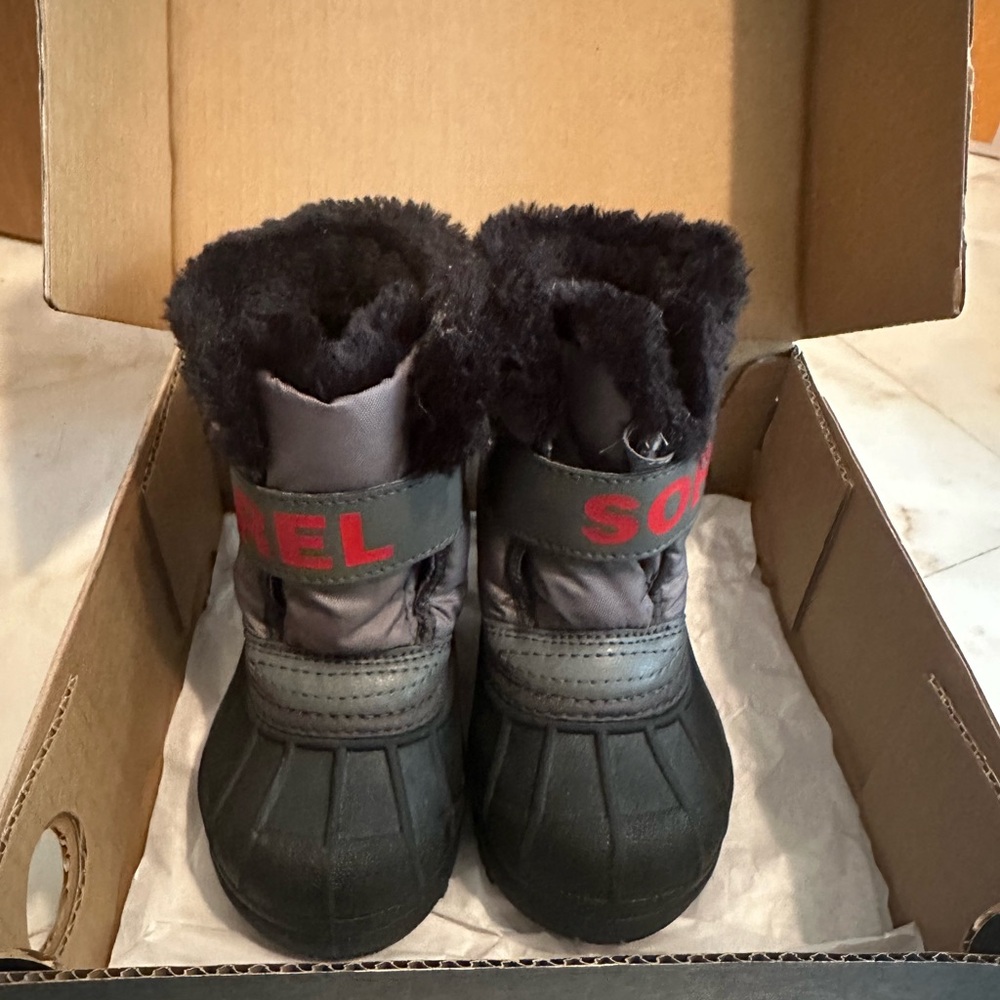 Sorel Black and Gray Winter Boots